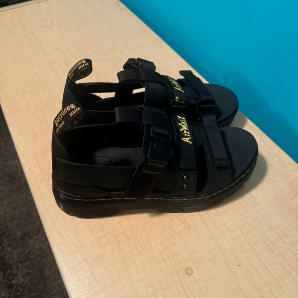 Dr Martens sandals ~ size 39 ~ rare - Picture 2 of 4